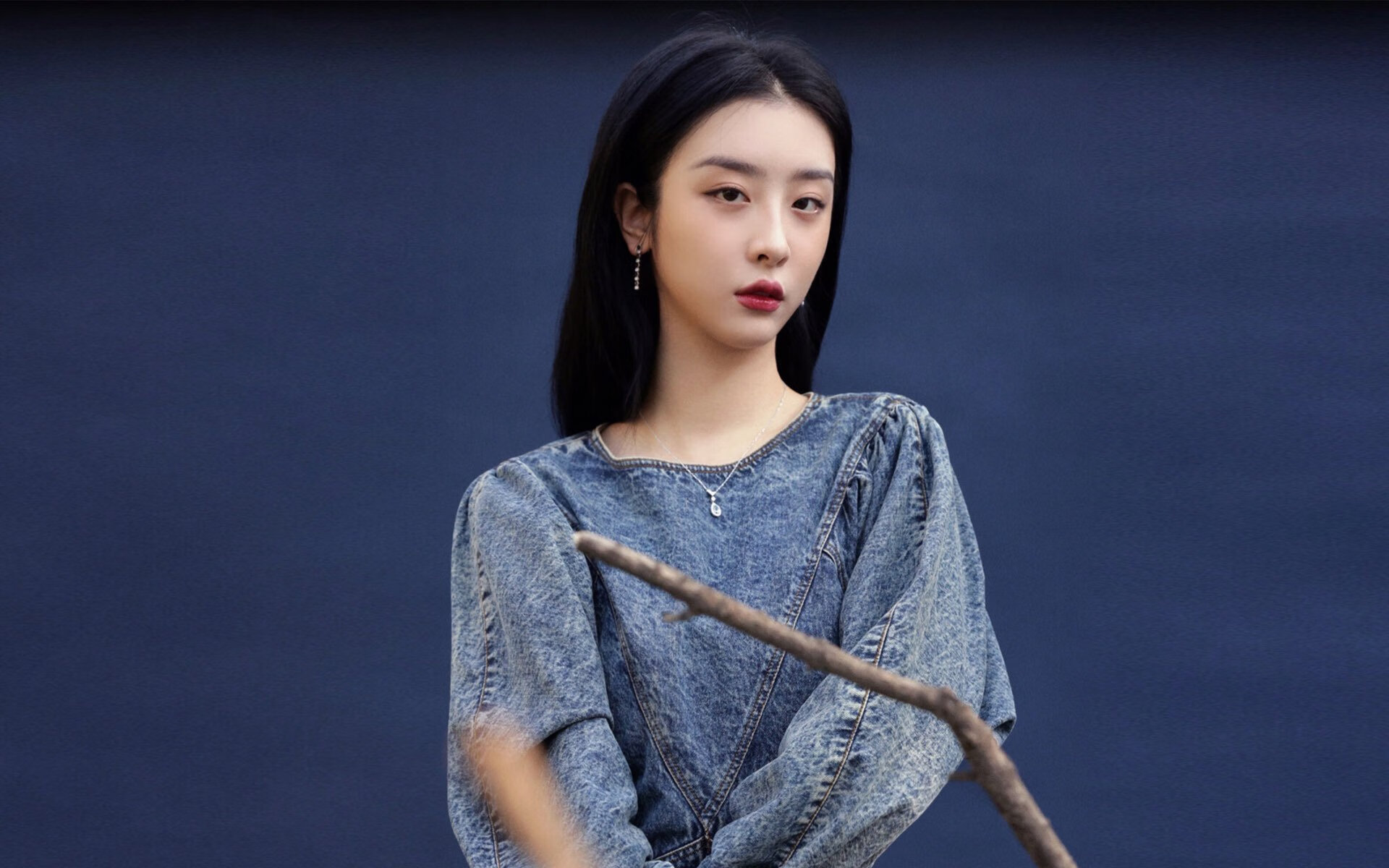 闪电战与领袖力,阿森纳摧枯拉朽切尔西,穆勒式主宰点燃英超争冠悬念